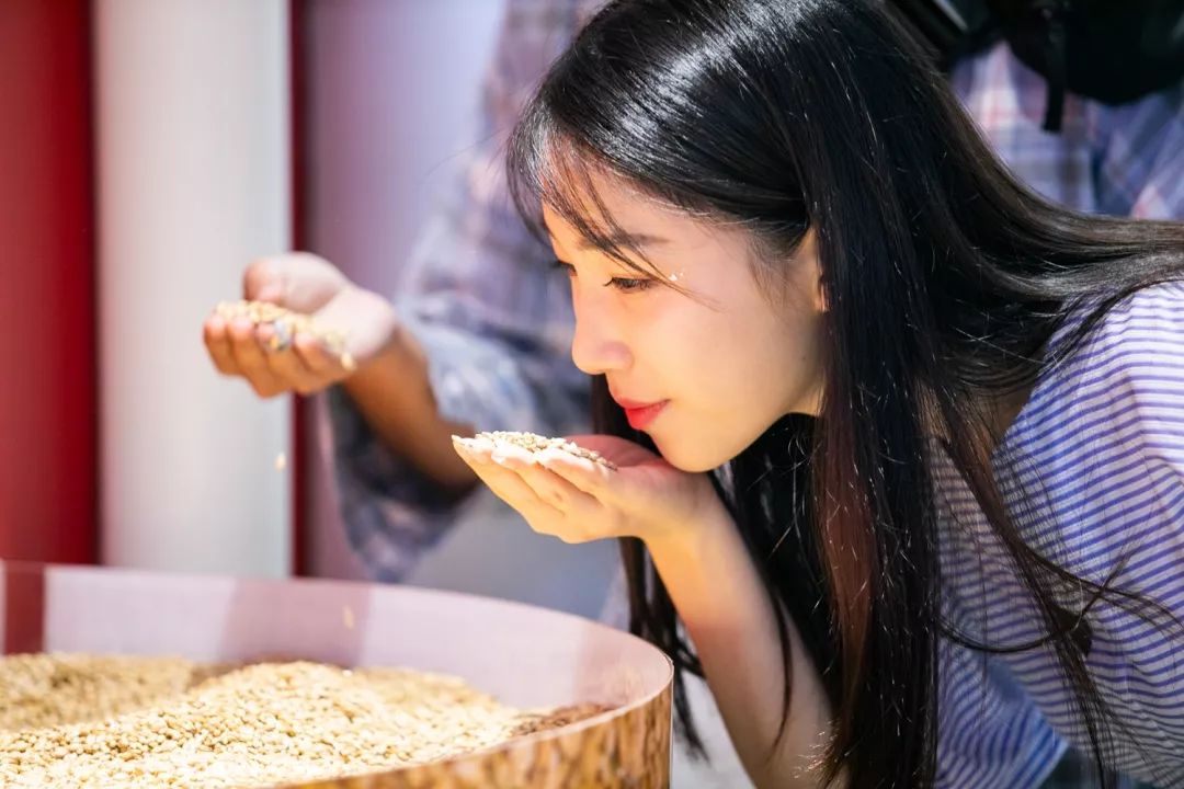 報(bào)告:我想去百威中國那個啤酒展覽館打卡品美酒佳肴|國潮范這么閃 - 第12張 - 會展活動策劃CCASY.COM 報(bào)告:我想去百威中國那個啤酒展覽館打卡品美酒佳肴|國潮范這么閃 - 第12張