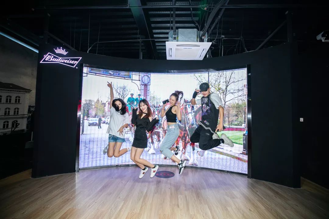 報(bào)告:我想去百威中國那個啤酒展覽館打卡品美酒佳肴|國潮范這么閃 - 第14張 - 會展活動策劃CCASY.COM 報(bào)告:我想去百威中國那個啤酒展覽館打卡品美酒佳肴|國潮范這么閃 - 第14張