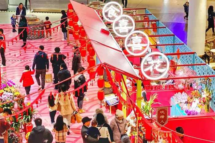 潮貨鋪?zhàn)拥亩嗖士扉W店展覽活動民俗風(fēng)情助力新春年味濃上濃