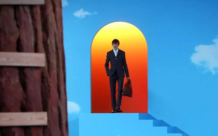 2020秋冬男裝時(shí)裝發(fā)布會活動現(xiàn)場仿佛人間天堂，踏云而至穿梭云間