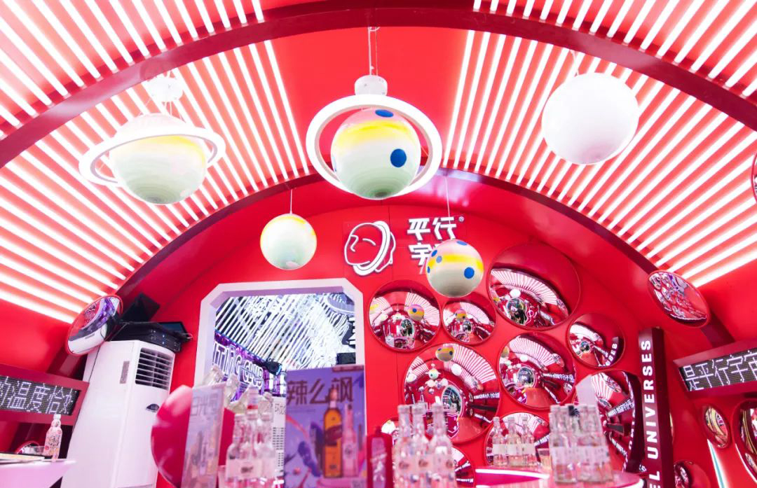 巨型瓶快閃店活動(dòng)策劃自帶氣場(chǎng)，顏值到口味都秒“鯊”你心