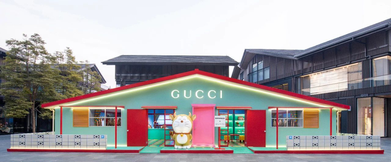 哆啦A夢×Gucci聯(lián)名快閃活動策劃打造了一個(gè)漫畫風(fēng)格的探索空間